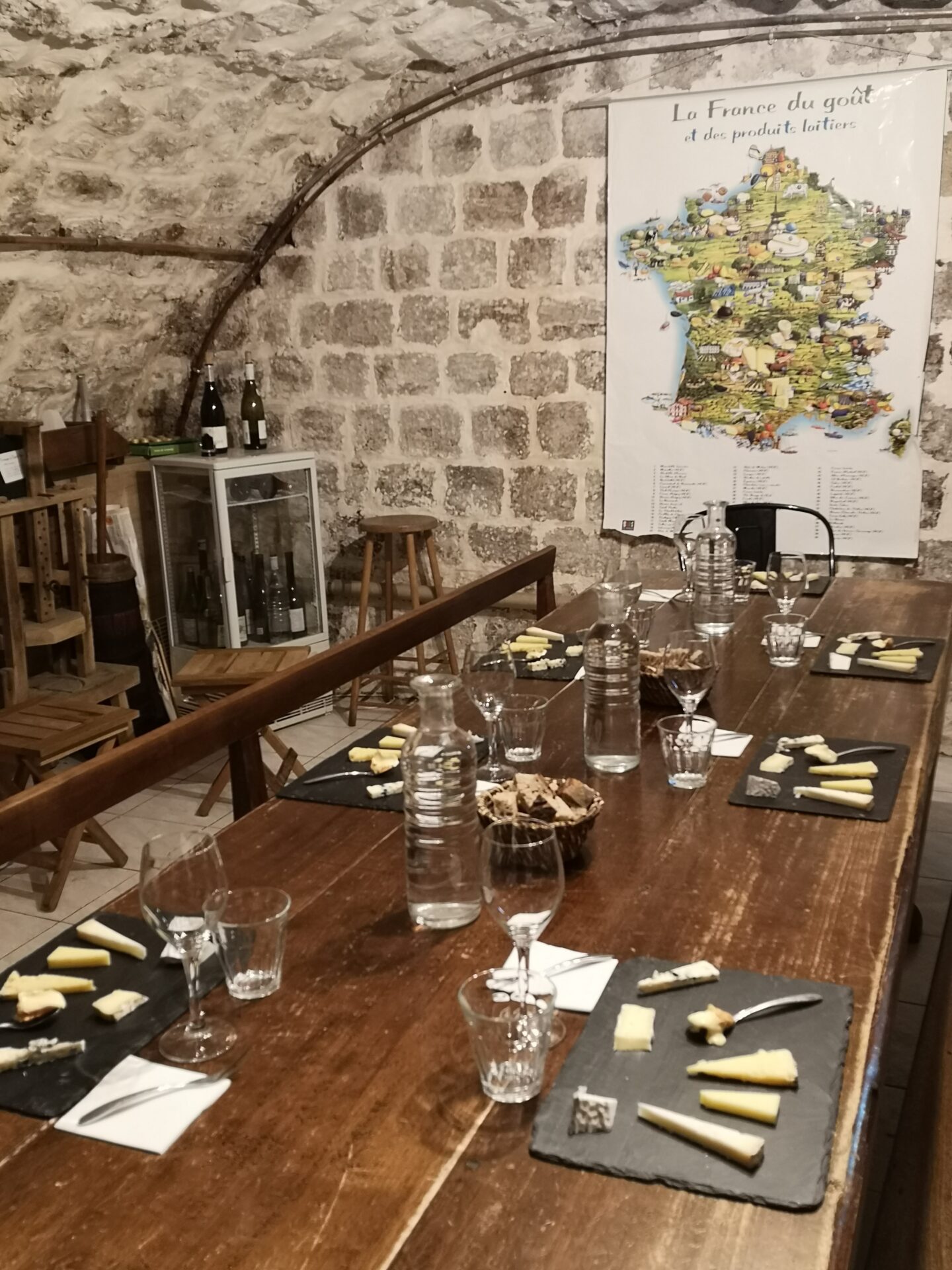 Table pleine de fromage